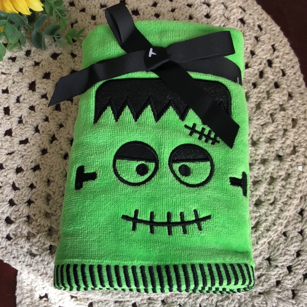 Kassafina Green Frankenstein Halloween Hand Towels - Set of 2